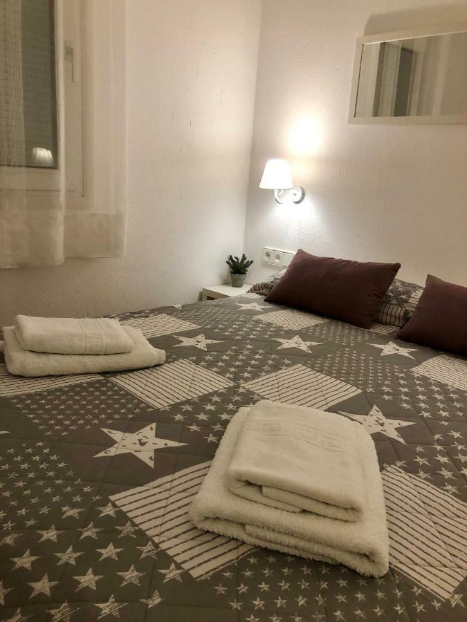 Apartaments S'Arenella 카다케스 외부 사진